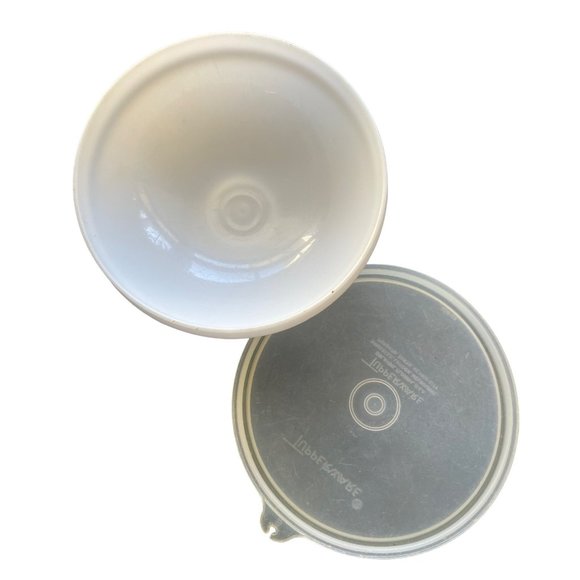 Vintage Tupperware Bowl With Lid Small White Footed Base 5.5" x 2.25" 1 Cup Capa - Picture 5 of 7